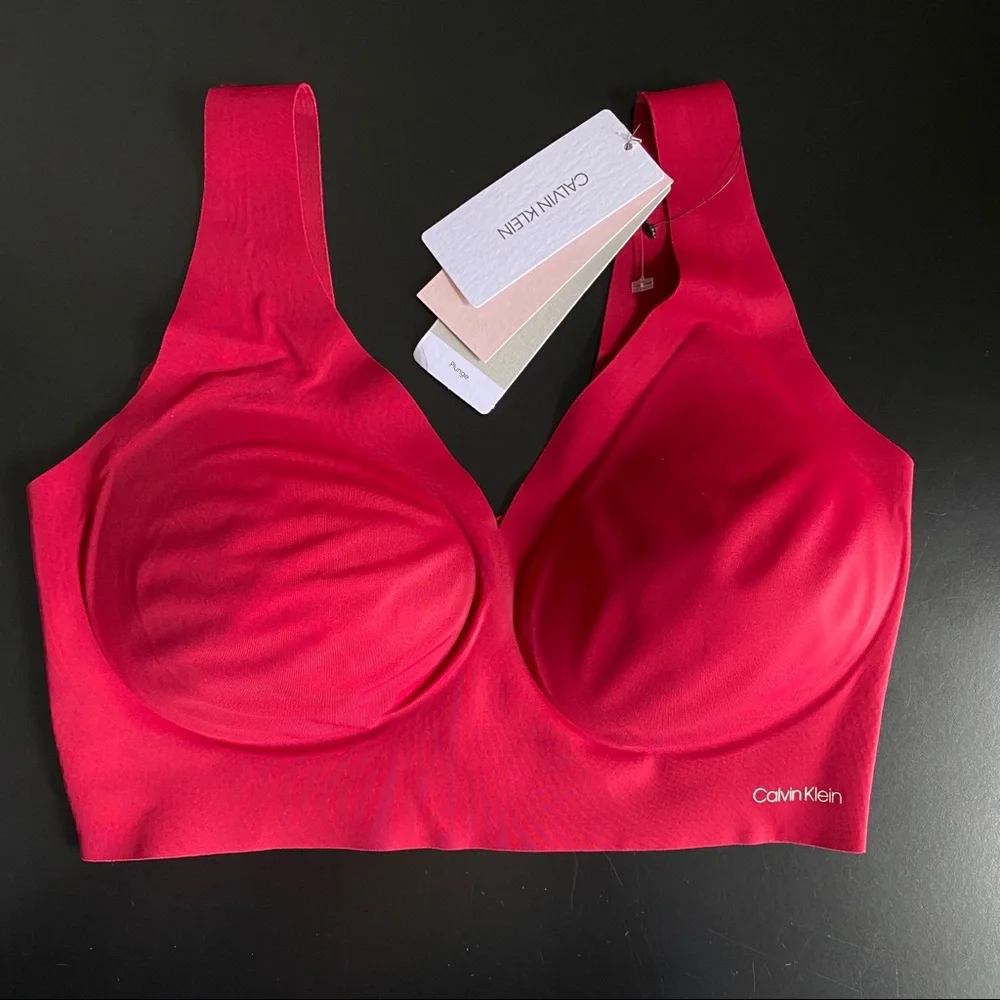 🌱 Calvin Klein Invisibles Lightly Lined V-Neck Bralette - Picture 4 of 8